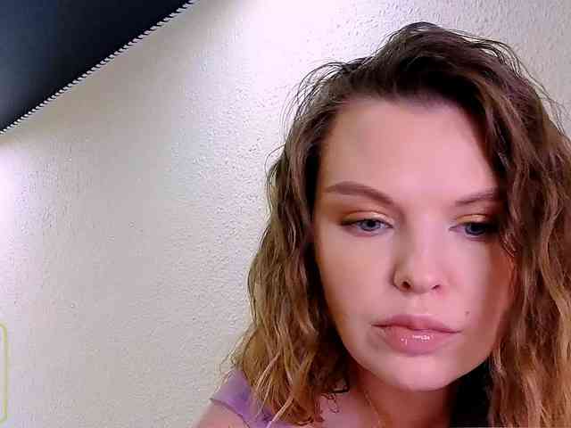 Audreyy webcam