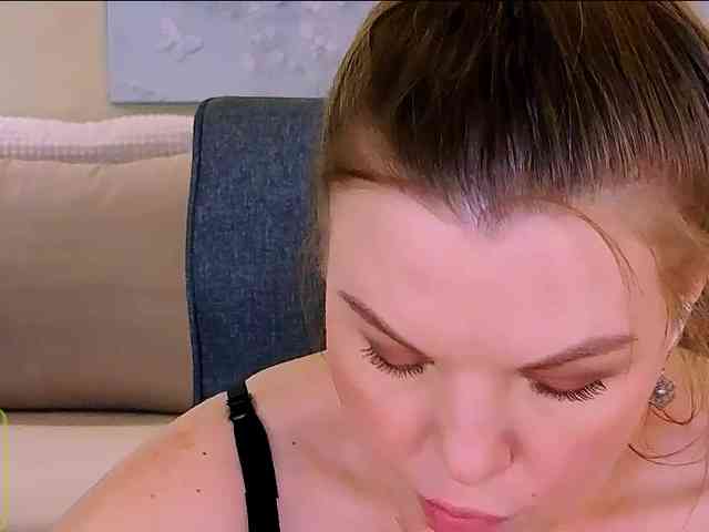 Audreyy webcam