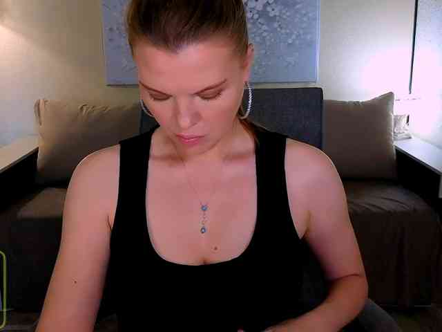 Audreyy webcam