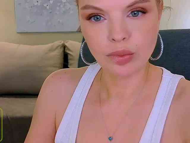 Audreyy webcam