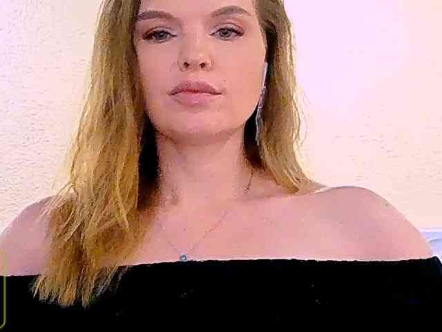 Audreyy webcam