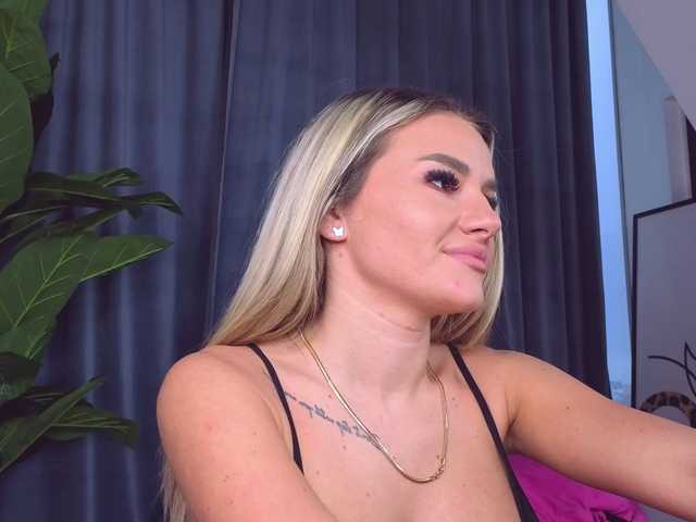 SpoilM3Mor3's BongaCams show and profile