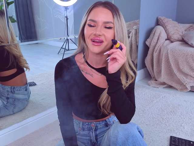 SpoilM3Mor3's BongaCams show and profile