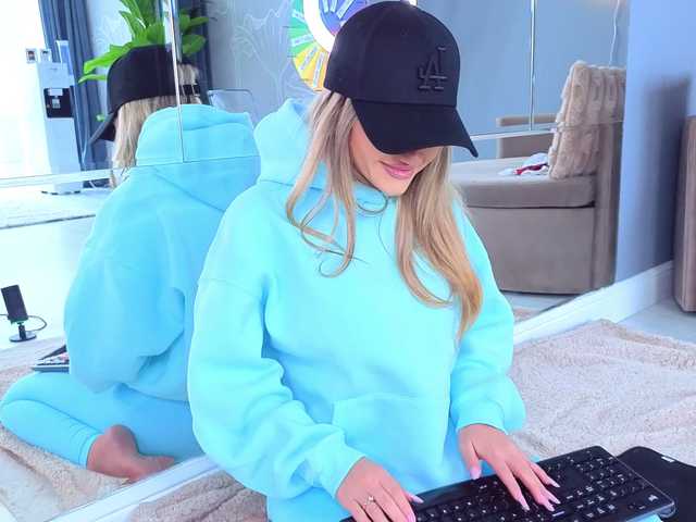 SpoilM3Mor3's BongaCams show and profile