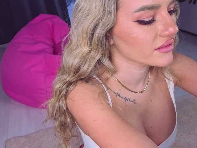 SpoilM3Mor3's BongaCams show and profile