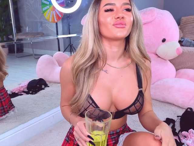 SpoilM3Mor3's BongaCams show and profile