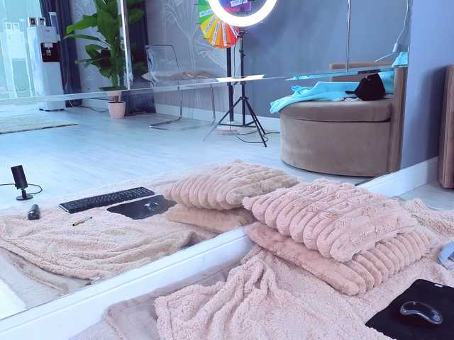 SpoilM3Mor3's BongaCams show and profile