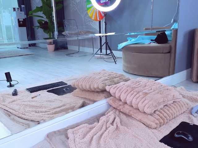 SpoilM3Mor3's BongaCams show and profile