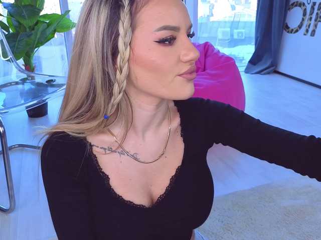 SpoilM3Mor3's BongaCams show and profile