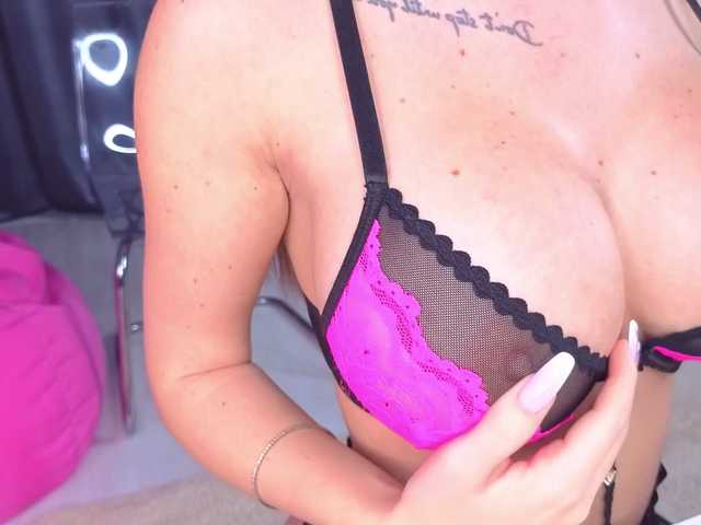 SpoilM3Mor3's BongaCams show and profile