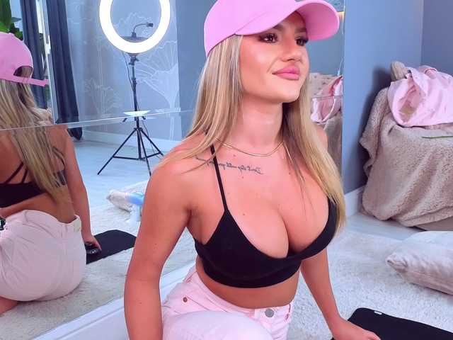 SpoilM3Mor3's BongaCams show and profile