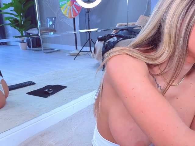 SpoilM3Mor3's BongaCams show and profile