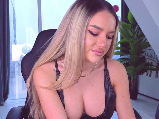 SpoilM3Mor3's BongaCams show and profile