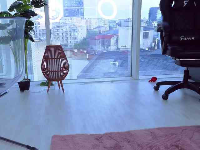 SpoilM3Mor3 webcam