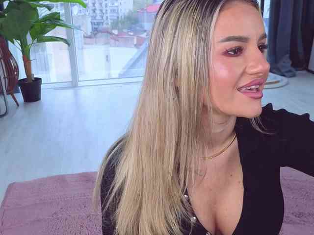 SpoilM3Mor3 webcam