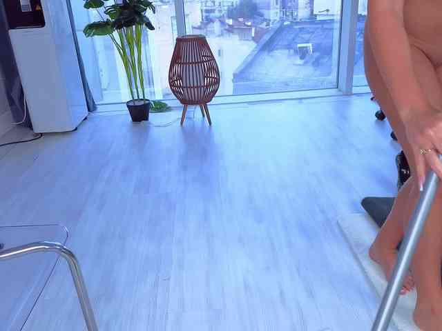 SpoilM3Mor3 webcam