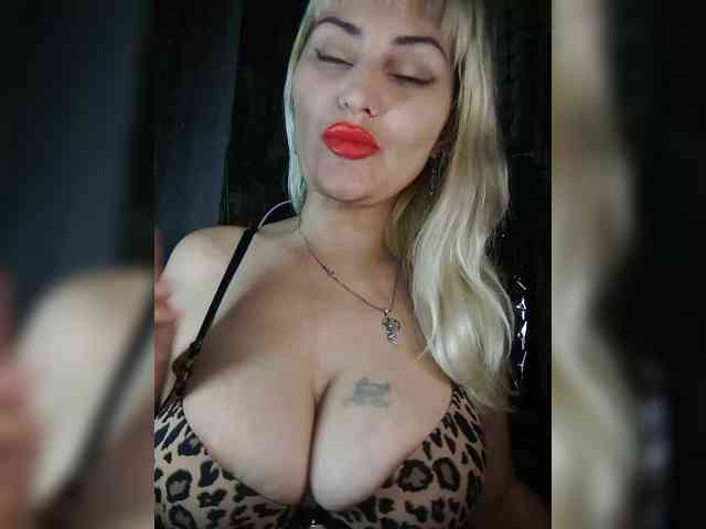 Freya-Milf webcam