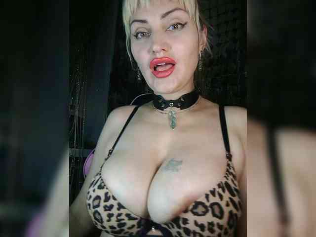 Freya-Milf webcam