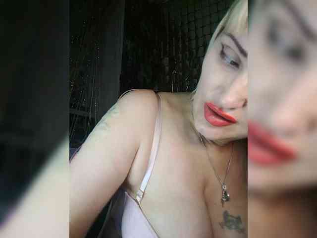 Freya-Milf webcam