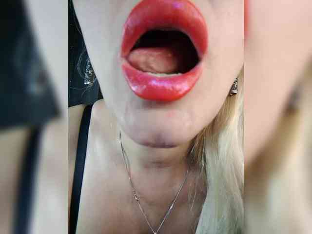Freya-Milf webcam