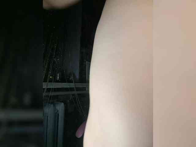 Freya-Milf webcam