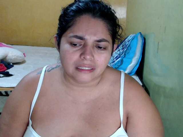 mia-naughty's BongaCams show and profile