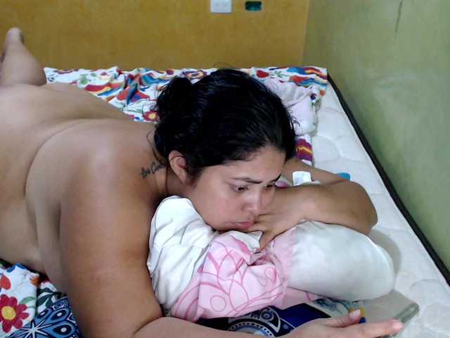 mia-naughty's BongaCams show and profile