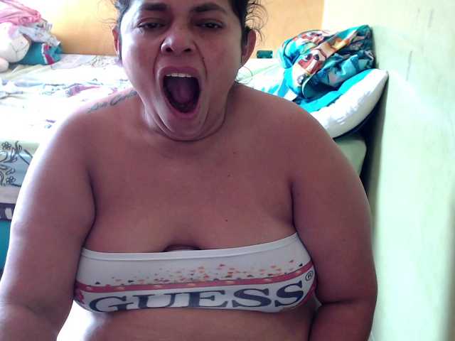 mia-naughty's BongaCams show and profile