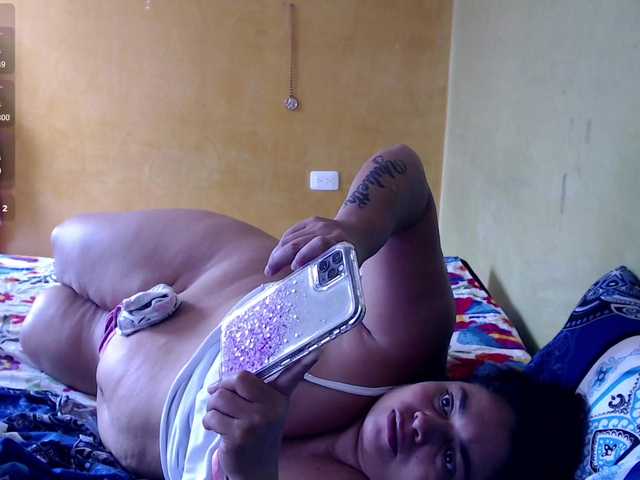 mia-naughty's BongaCams show and profile