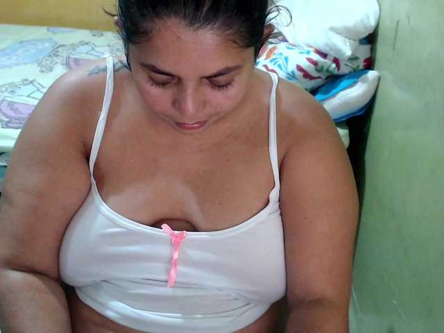 mia-naughty's BongaCams show and profile