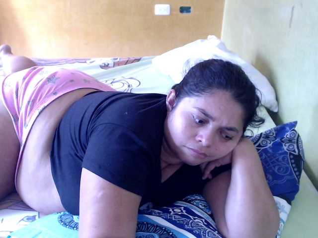 mia-naughty's BongaCams show and profile