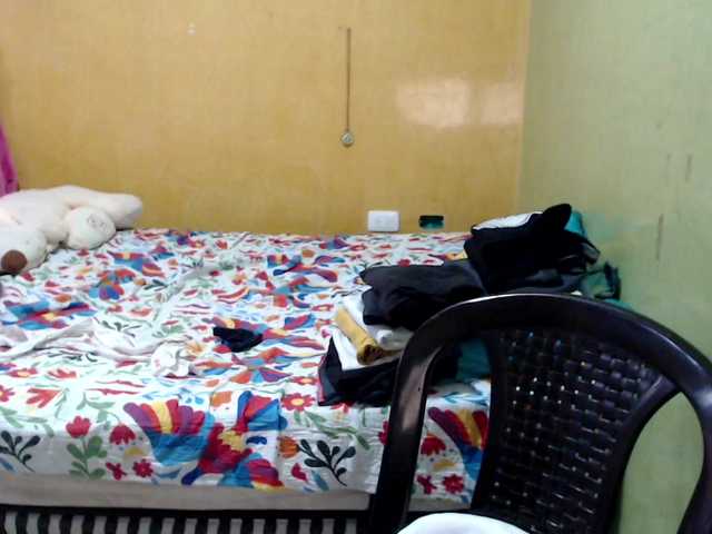 mia-naughty's BongaCams show and profile