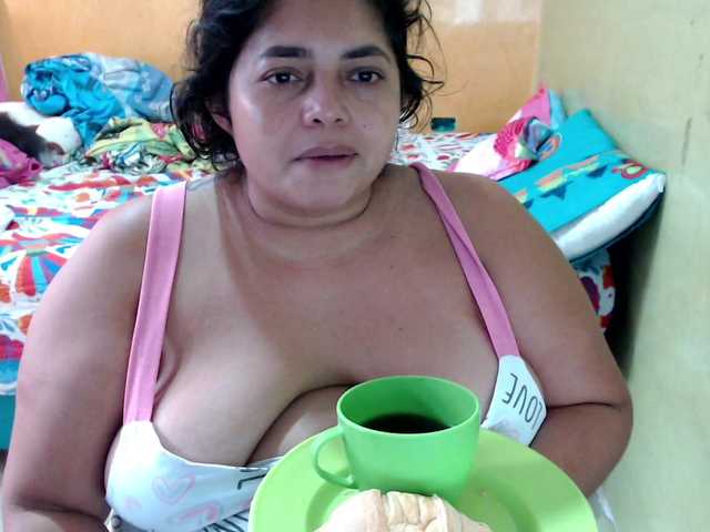 mia-naughty's BongaCams show and profile