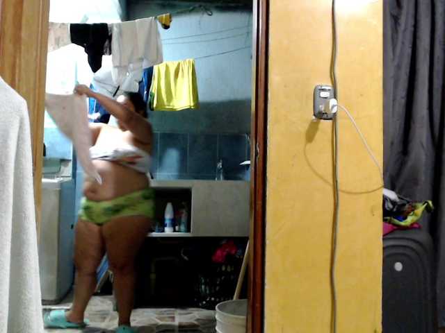 mia-naughty's BongaCams show and profile