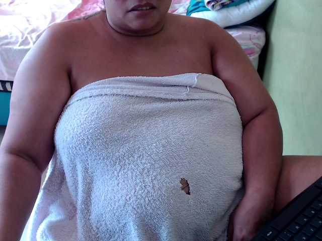 mia-naughty's BongaCams show and profile