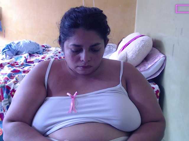 mia-naughty webcam