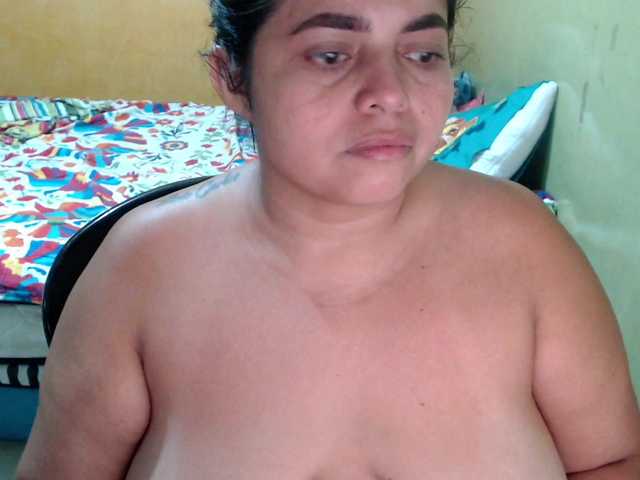 mia-naughty's BongaCams show and profile