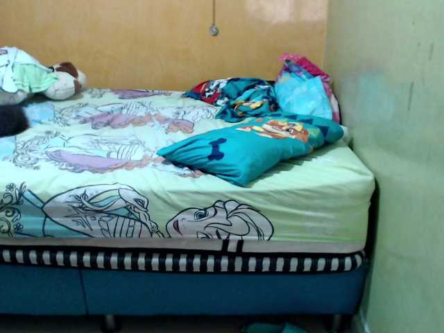 mia-naughty's BongaCams show and profile