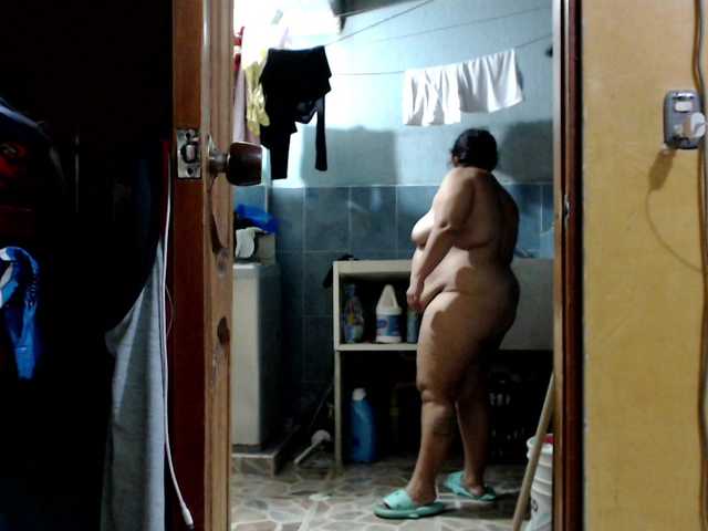 mia-naughty's BongaCams show and profile