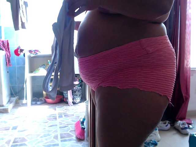 mia-naughty's BongaCams show and profile