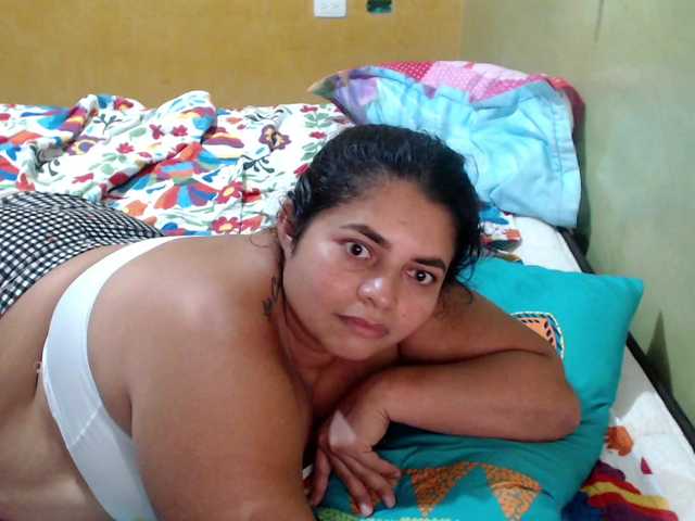 mia-naughty's BongaCams show and profile