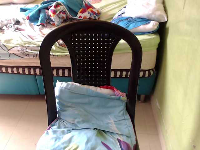 mia-naughty's BongaCams show and profile