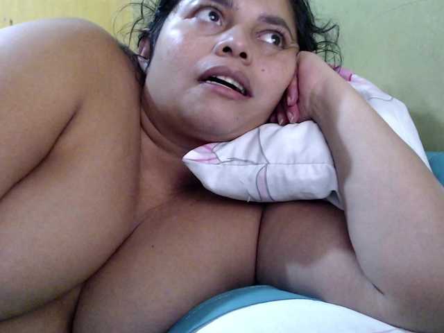 mia-naughty's BongaCams show and profile