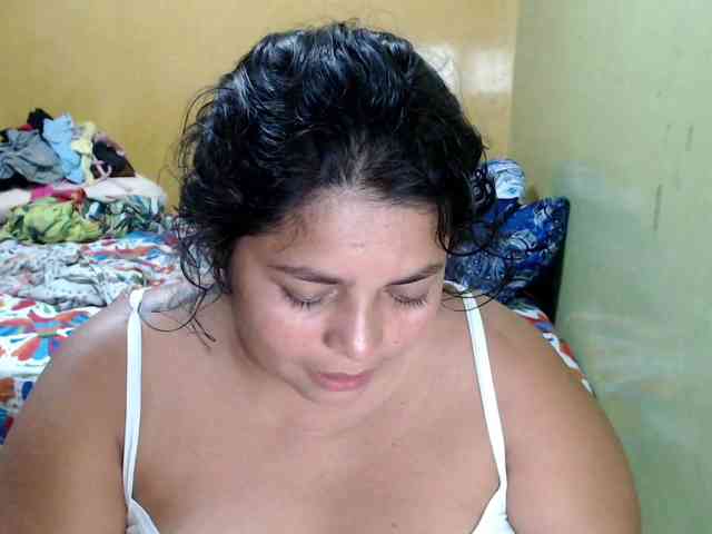 mia-naughty webcam