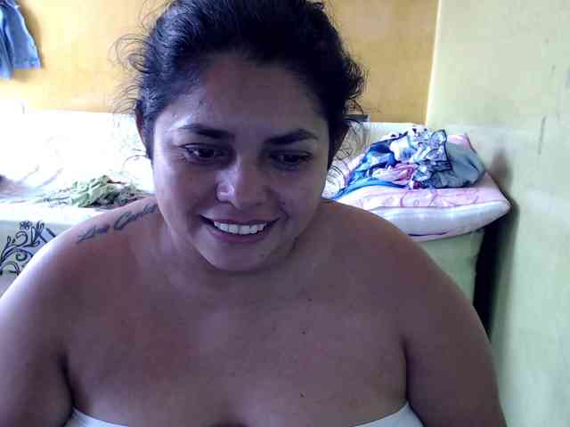 mia-naughty webcam
