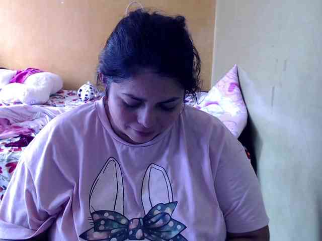 mia-naughty webcam
