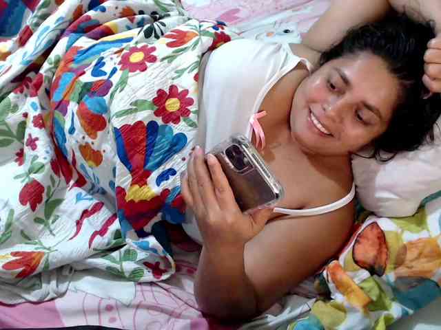 mia-naughty webcam
