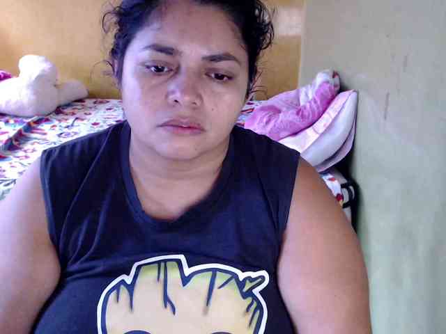 mia-naughty webcam