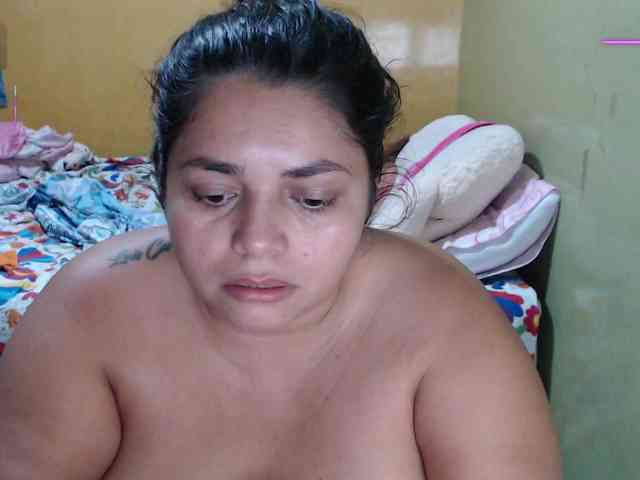 mia-naughty webcam