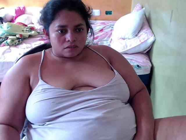 mia-naughty webcam